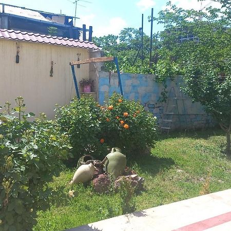 Bonjour Guest House Erevan Exterior foto