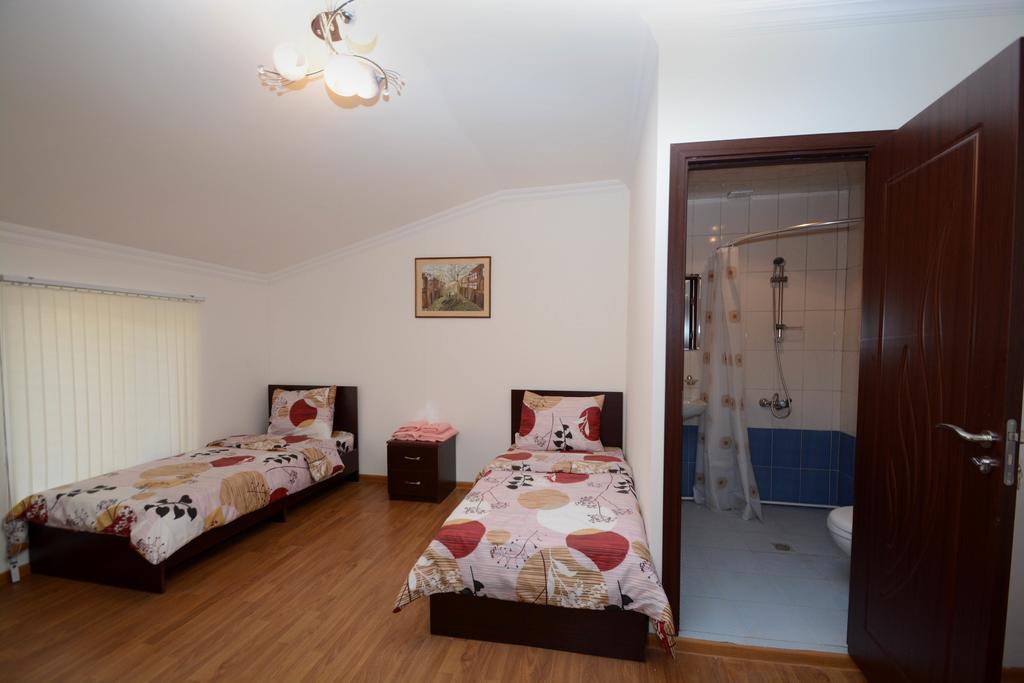 Bonjour Guest House Erevan Exterior foto