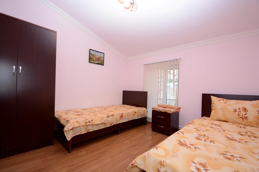 Bonjour Guest House Erevan Exterior foto