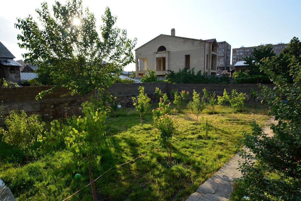 Bonjour Guest House Erevan Exterior foto