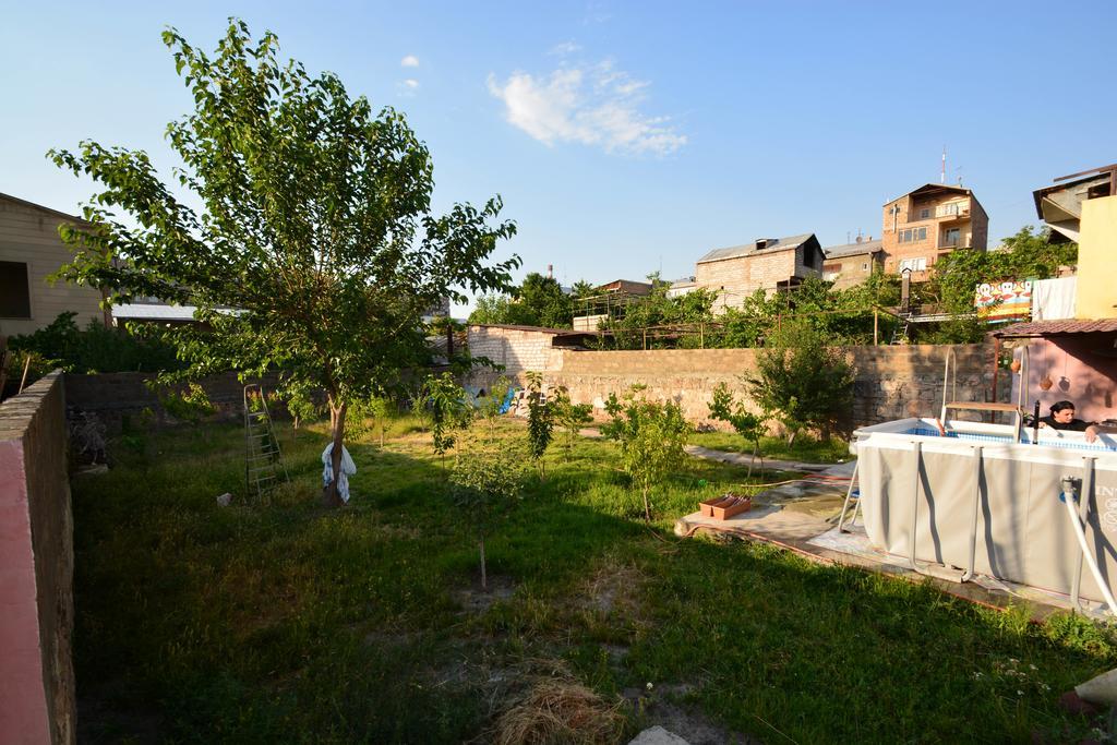Bonjour Guest House Erevan Exterior foto