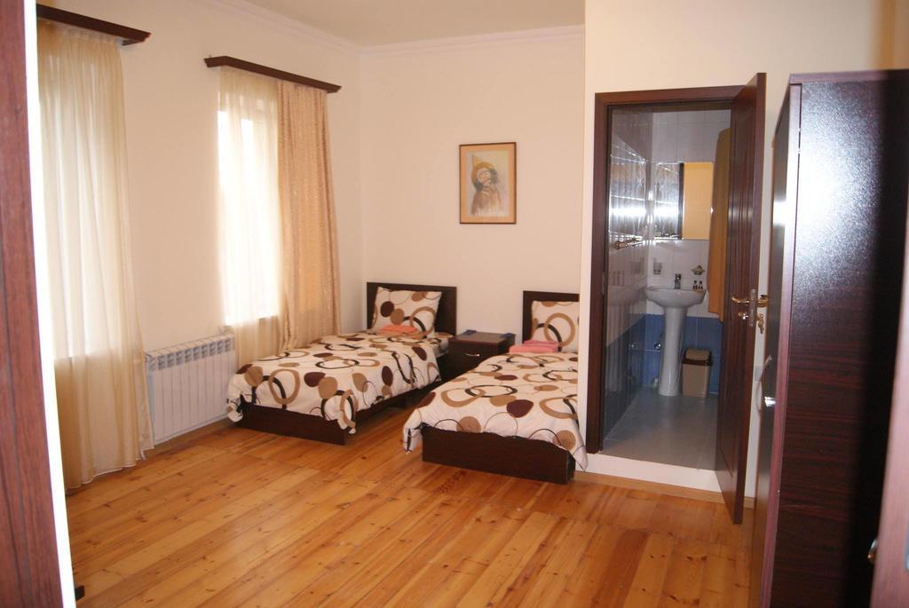 Bonjour Guest House Erevan Exterior foto