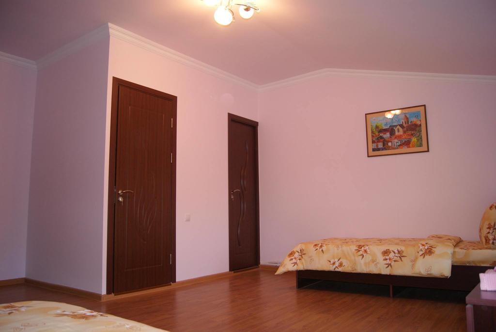Bonjour Guest House Erevan Exterior foto