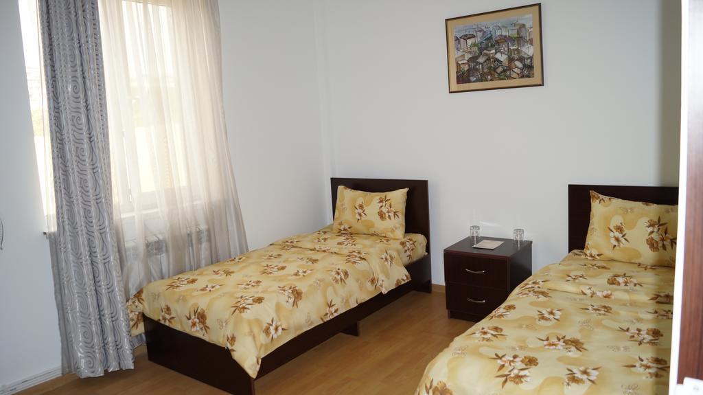 Bonjour Guest House Erevan Exterior foto