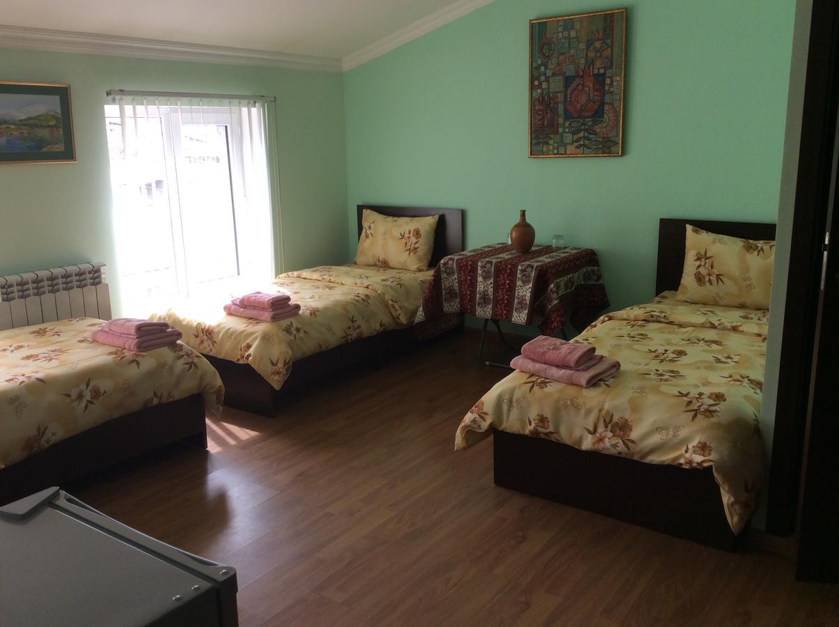 Bonjour Guest House Erevan Exterior foto